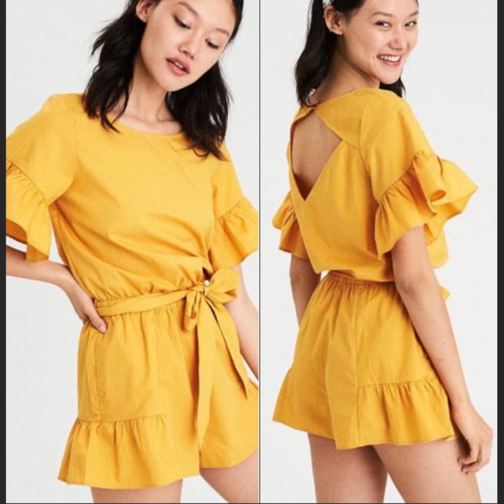 American Eagle Gold Ruffle Romper, size L